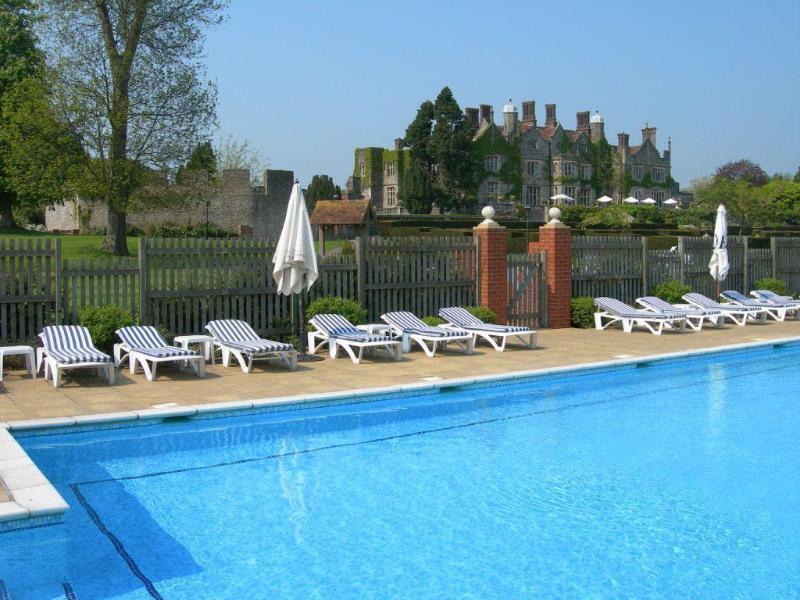 Eastwell Manor, Champneys Hotel & Spa Ashford  Ngoại thất bức ảnh